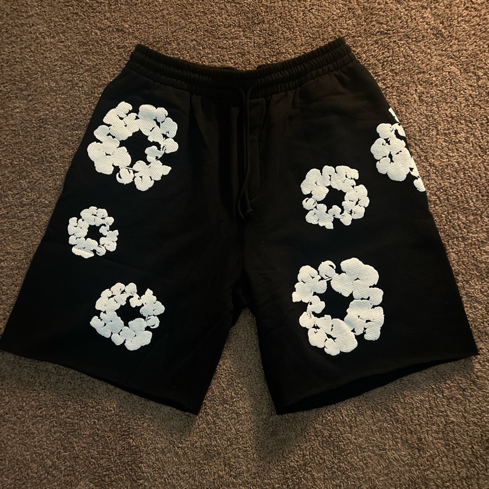 Denim Tears The Cotton Wreath Shorts ‘Black’
